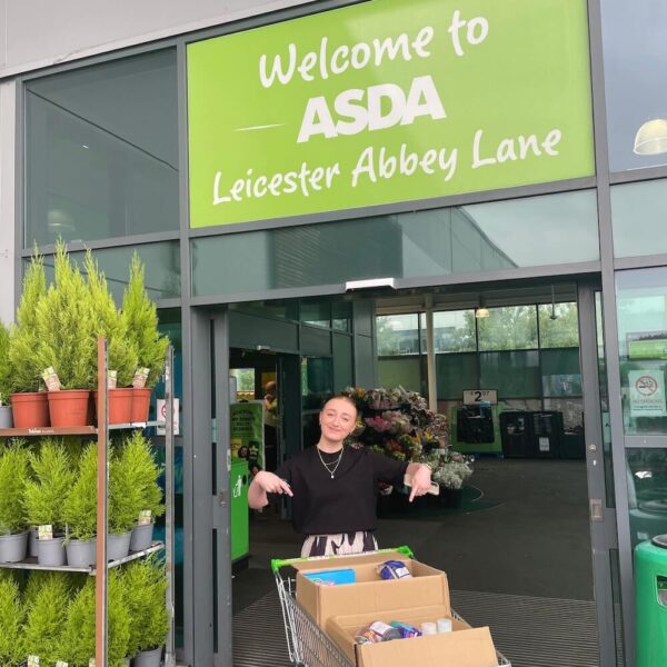 chloe foodbank donation